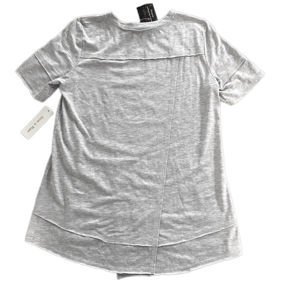 Doe & Ray Basic Gray T Shirt Asymmetrical Back NWT Size Small - Picture 2 of 5